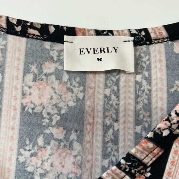 Everly Floral Dress‎ Size Medium Black Pink Roses Boho Girly - Picture 8 of 16